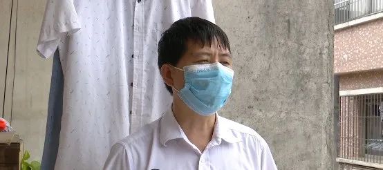 DƬ